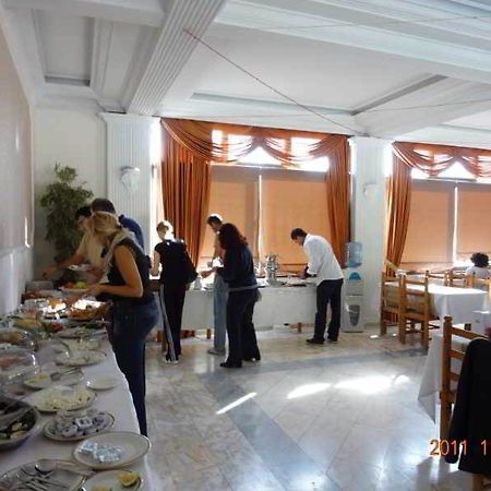 Club Z Hotel Girne Buitenkant foto