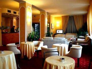 Club Z Hotel Girne Buitenkant foto