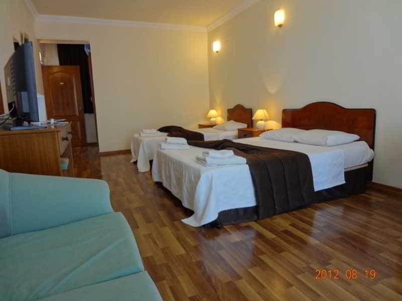 Club Z Hotel Girne Buitenkant foto